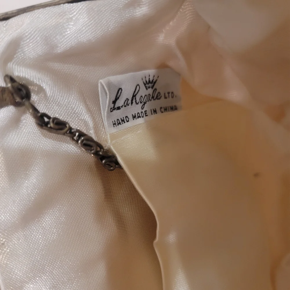 Vintage LaRegale Beaded Pearl Kiss Lock Purse - Picture 2 of 5